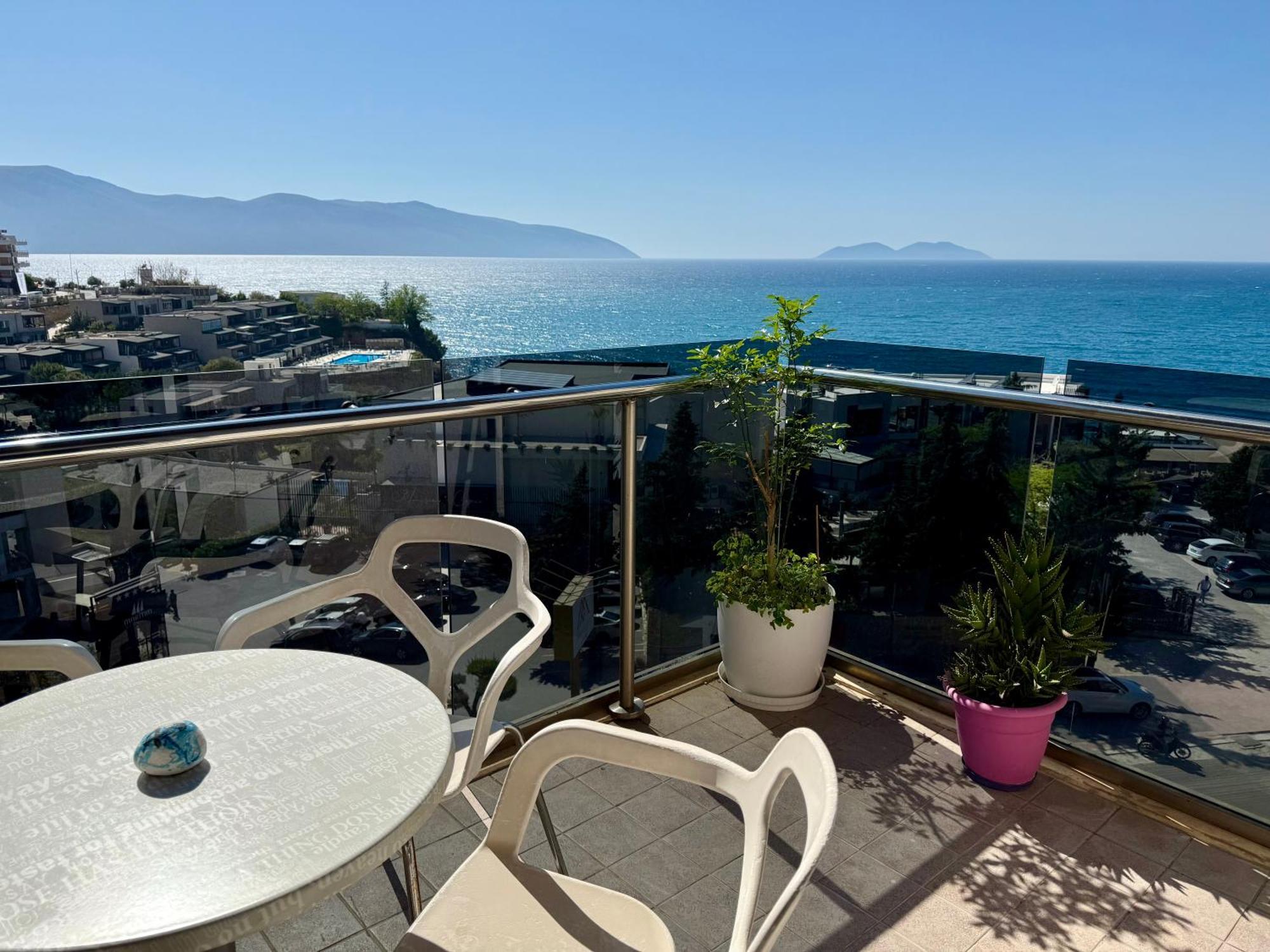 Spectacular Seaview Apartment Vlorë Εξωτερικό φωτογραφία