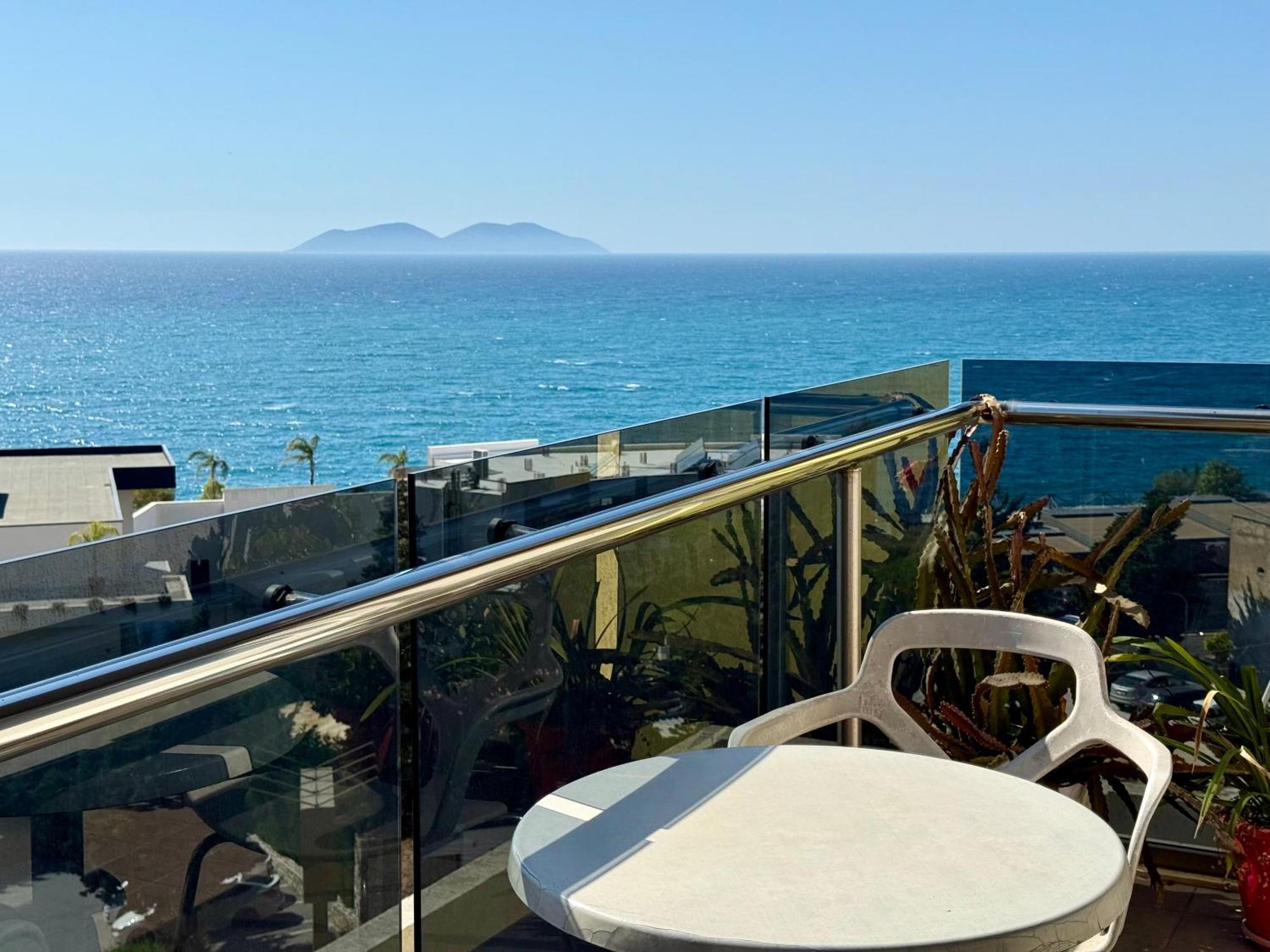 Spectacular Seaview Apartment Vlorë Εξωτερικό φωτογραφία